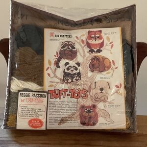 Vintage 1976 Reggie Raccoon Tuft-Toys Rug Craft Kit